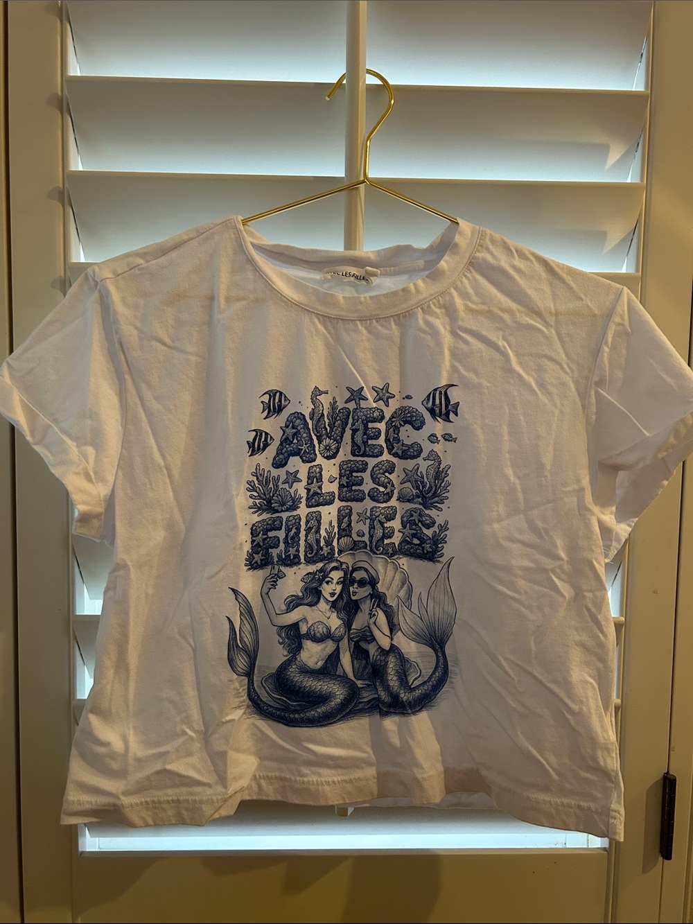 Avec Les Filles Cropped T-Shirt